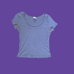 baby blue crop tee